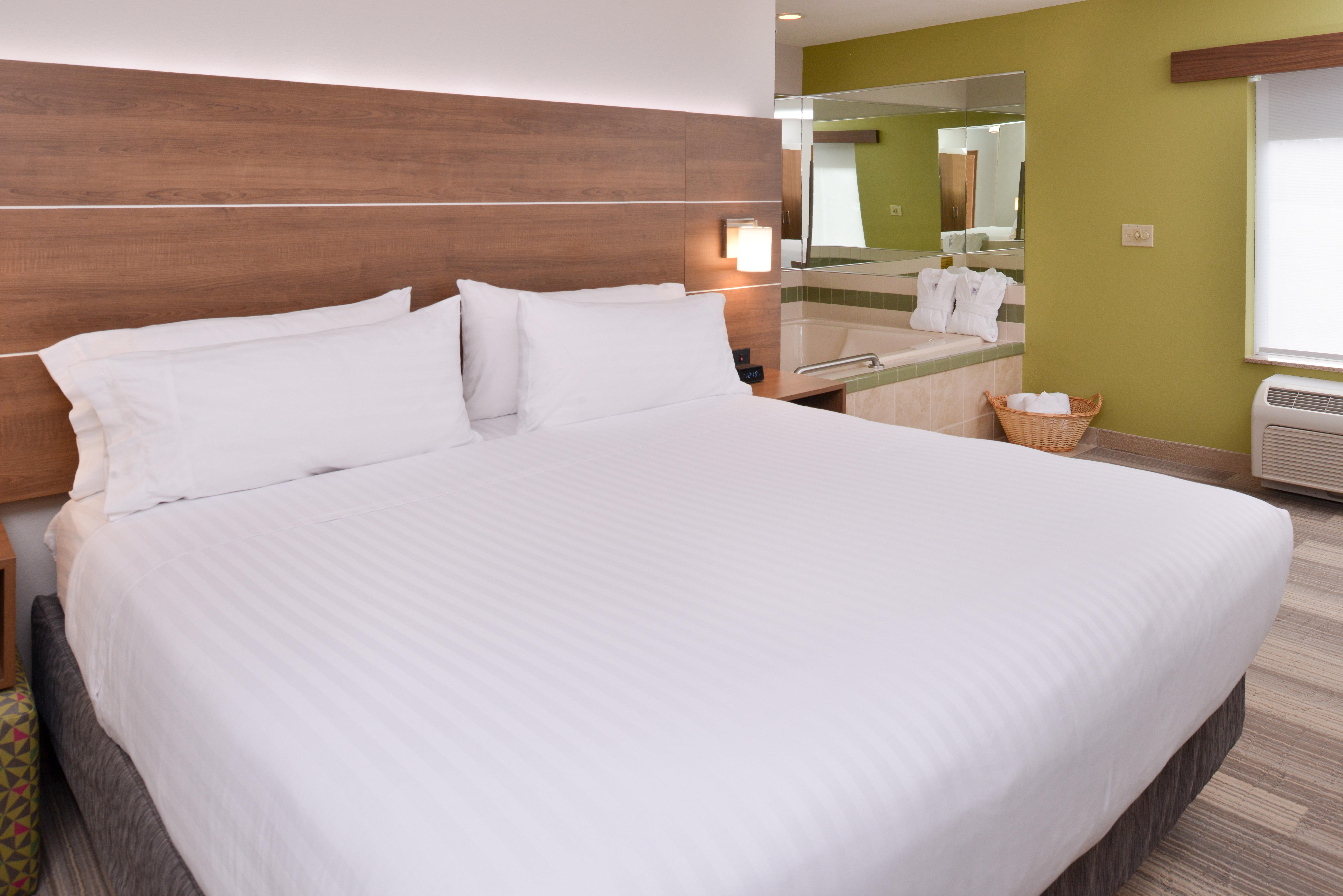 Holiday Inn Express Mineral Wells By Ihg Parkersburg Buitenkant foto