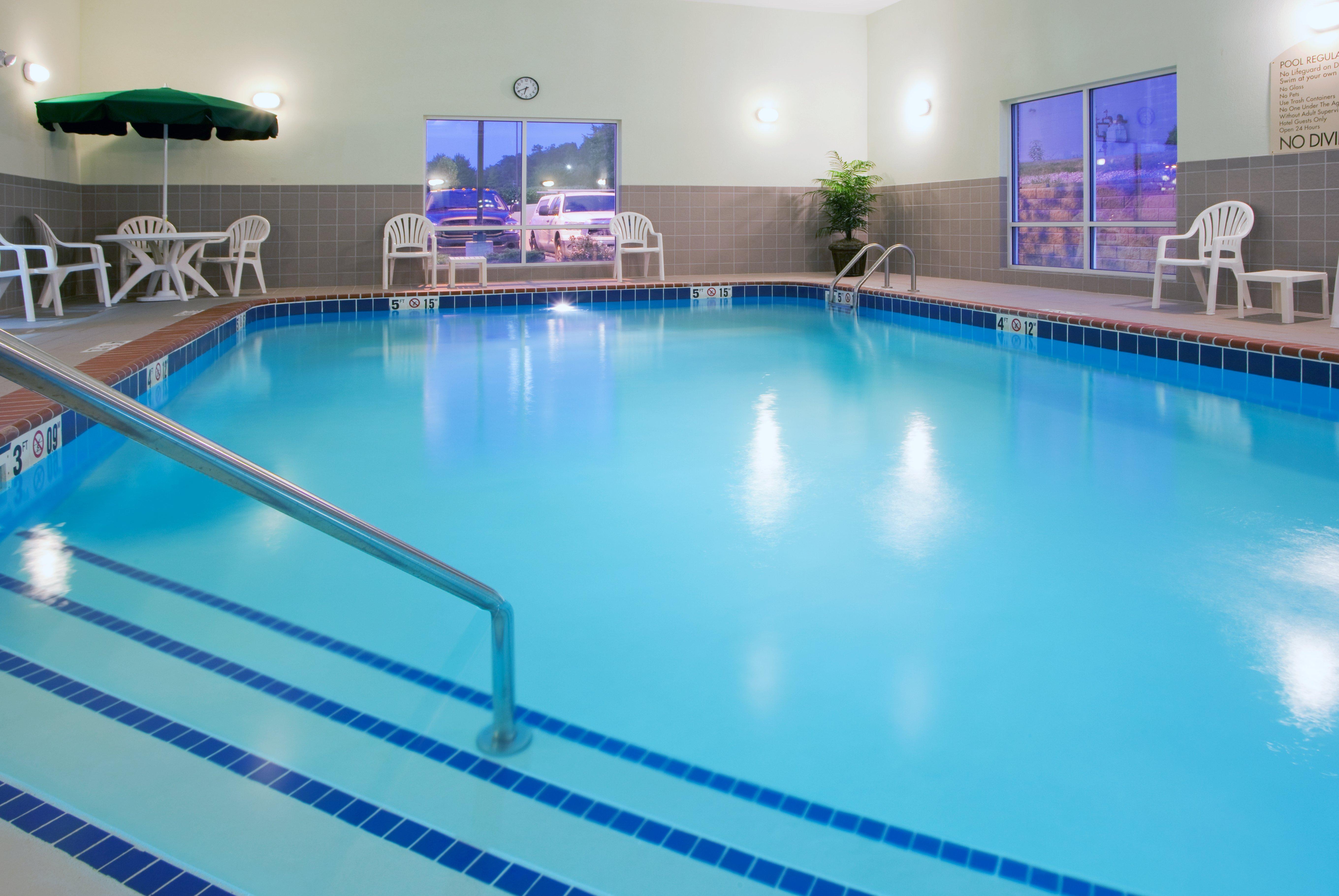 Holiday Inn Express Mineral Wells By Ihg Parkersburg Buitenkant foto