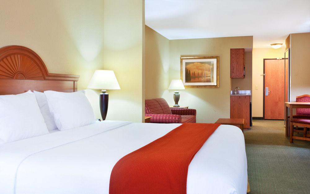 Holiday Inn Express Mineral Wells By Ihg Parkersburg Buitenkant foto